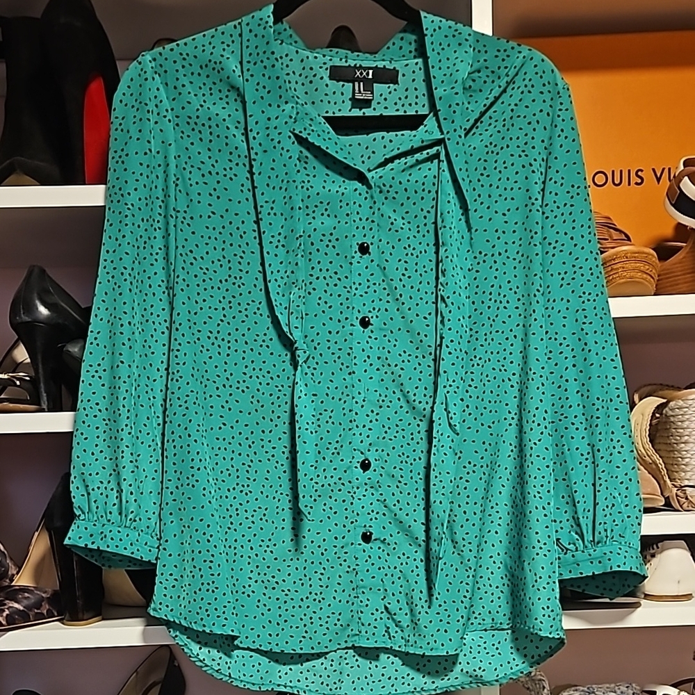 Forever 21 Green Puff Sleeve Blouse with Tie Neck